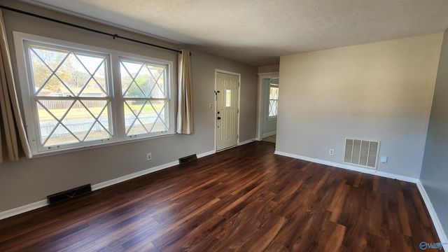 11402 SE Hillwood Drive, Huntsville, AL 35803