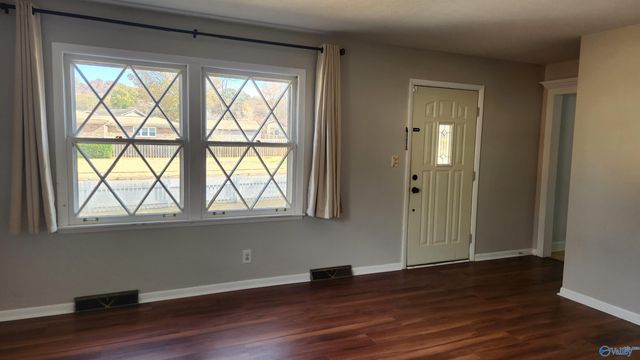 11402 SE Hillwood Drive, Huntsville, AL 35803