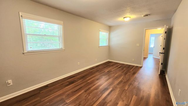 11402 SE Hillwood Drive, Huntsville, AL 35803