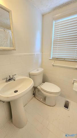 11402 SE Hillwood Drive, Huntsville, AL 35803