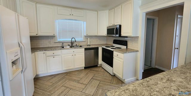11402 SE Hillwood Drive, Huntsville, AL 35803