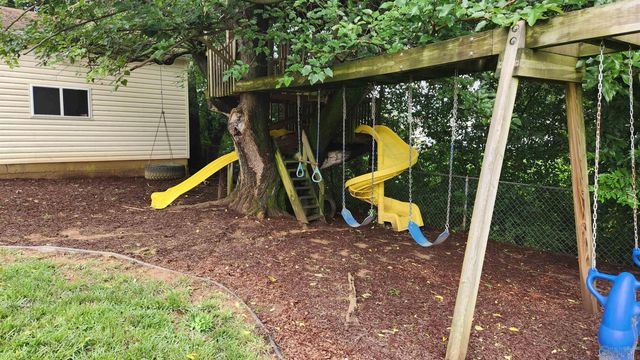 11402 SE Hillwood Drive, Huntsville, AL 35803
