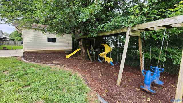 11402 SE Hillwood Drive, Huntsville, AL 35803