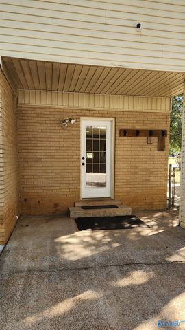 11402 SE Hillwood Drive, Huntsville, AL 35803