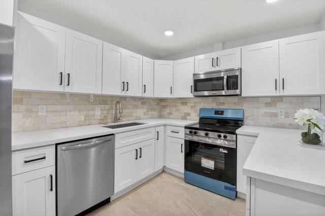 717 NW 29th Avenue B, Delray Beach, FL 33445