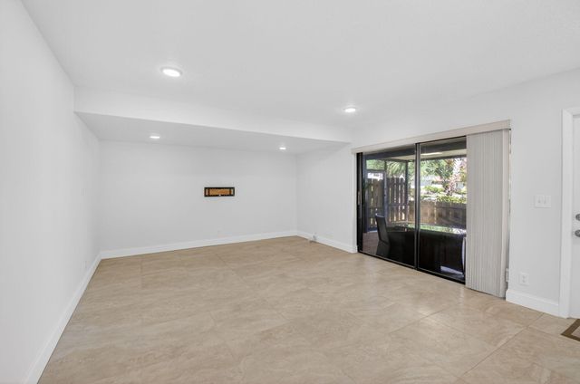 717 NW 29th Avenue B, Delray Beach, FL 33445