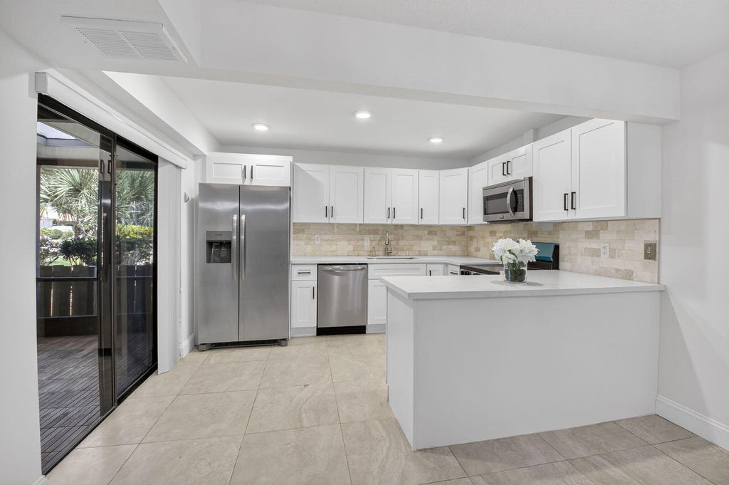 717 NW 29th Avenue B, Delray Beach, FL 33445