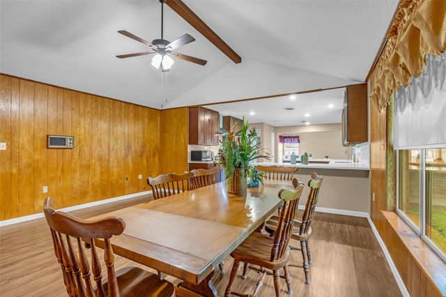 205 N 8th Street, Highlands, TX 77562