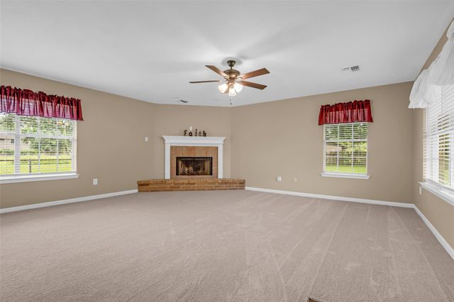 205 N 8th Street, Highlands, TX 77562