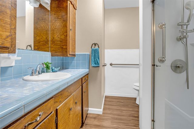 205 N 8th Street, Highlands, TX 77562