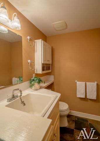 6250 Cannon Highlands Drive NE, Belmont, MI 49306