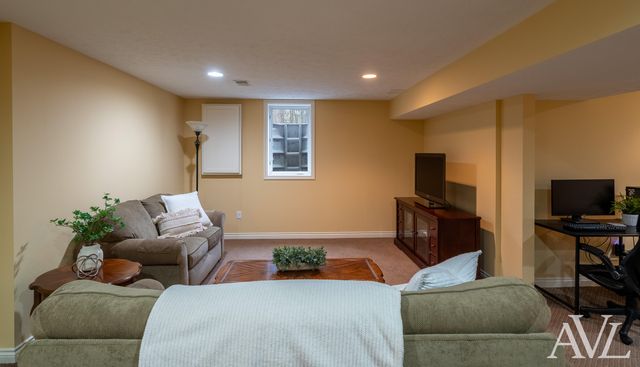 6250 Cannon Highlands Drive NE, Belmont, MI 49306