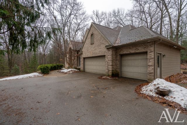 6250 Cannon Highlands Drive NE, Belmont, MI 49306