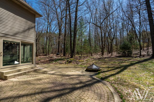 6250 Cannon Highlands Drive NE, Belmont, MI 49306