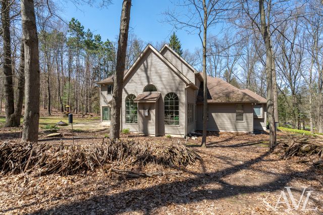 6250 Cannon Highlands Drive NE, Belmont, MI 49306