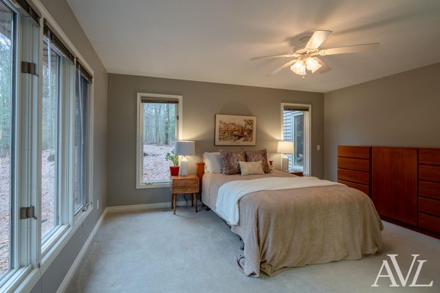 6250 Cannon Highlands Drive NE, Belmont, MI 49306