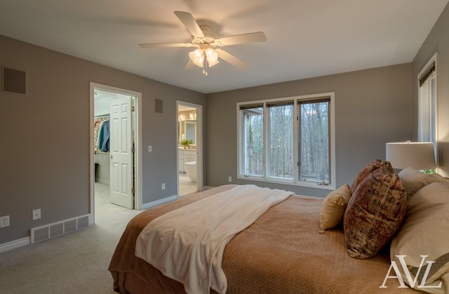 6250 Cannon Highlands Drive NE, Belmont, MI 49306