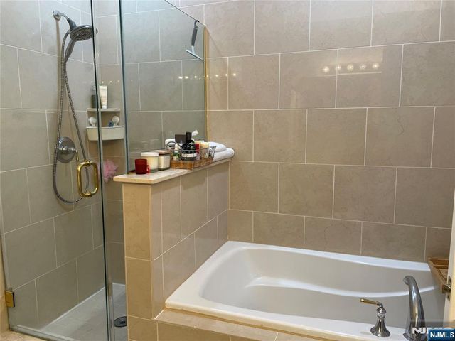 3109 Windsor Park Court, Englewood, NJ 07631