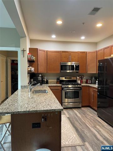 3109 Windsor Park Court, Englewood, NJ 07631