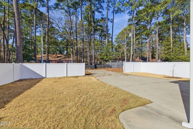 1230 S 2nd Street, Smithfield, NC 27577