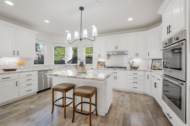 2360 Sunflower Circle, Gilroy, CA 95020