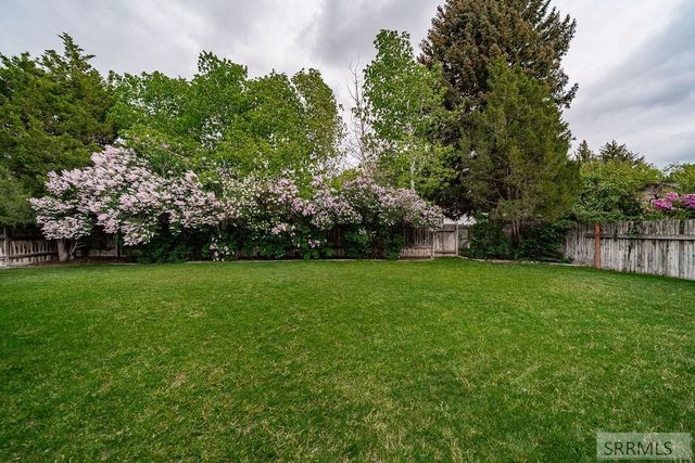 2325 Balboa Drive, Idaho Falls, ID 83404