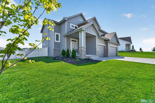 21819 G Street, Elkhorn, NE 68022