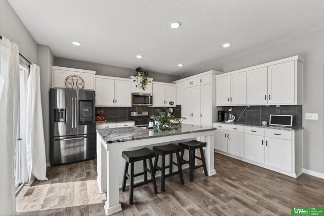 21819 G Street, Elkhorn, NE 68022