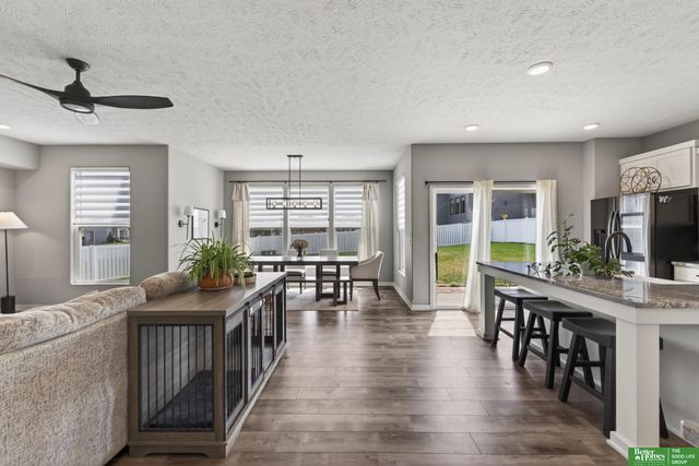 21819 G Street, Elkhorn, NE 68022