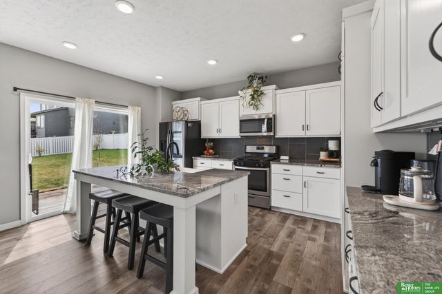 21819 G Street, Elkhorn, NE 68022
