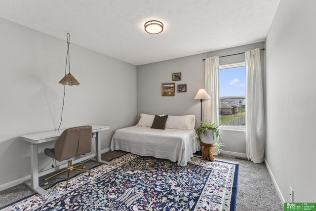 21819 G Street, Elkhorn, NE 68022
