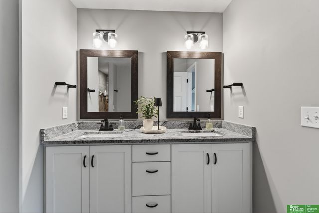 21819 G Street, Elkhorn, NE 68022