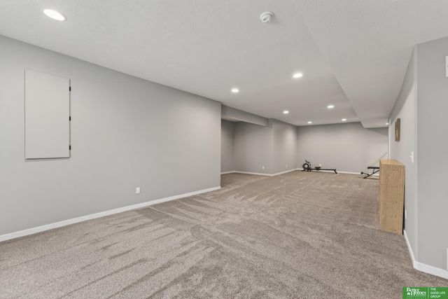 21819 G Street, Elkhorn, NE 68022
