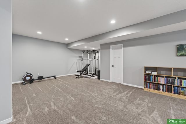 21819 G Street, Elkhorn, NE 68022