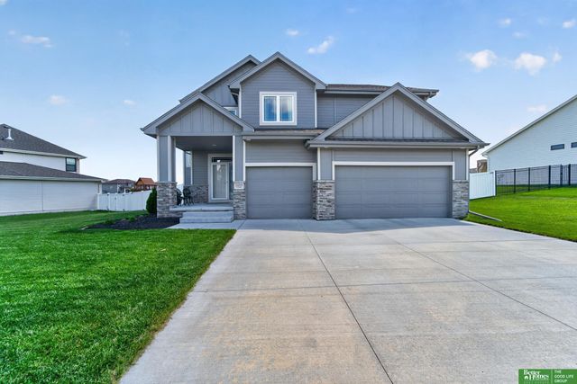 21819 G Street, Elkhorn, NE 68022