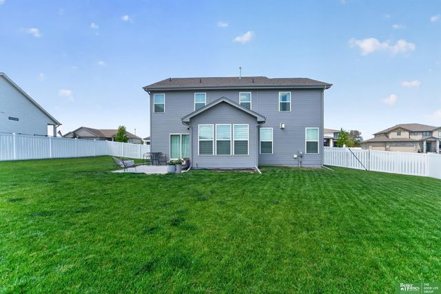 21819 G Street, Elkhorn, NE 68022