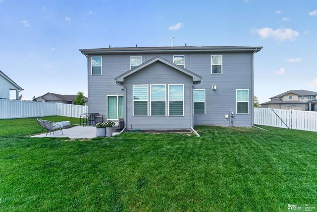 21819 G Street, Elkhorn, NE 68022