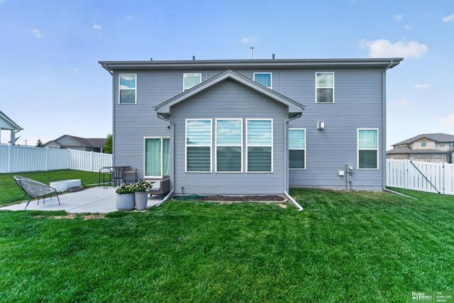 21819 G Street, Elkhorn, NE 68022
