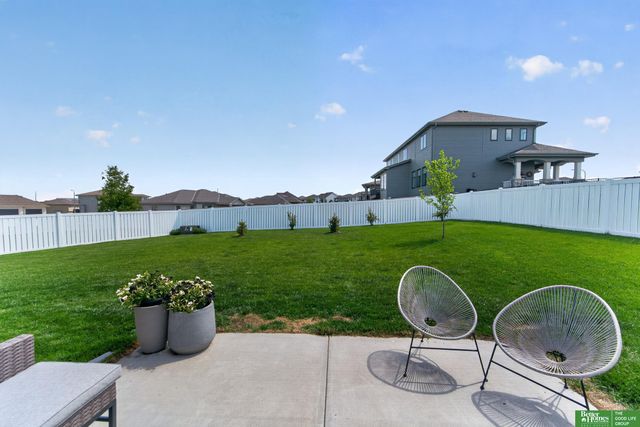 21819 G Street, Elkhorn, NE 68022