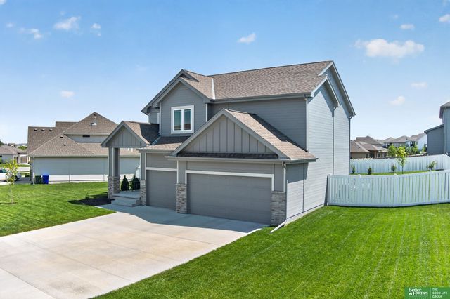 21819 G Street, Elkhorn, NE 68022