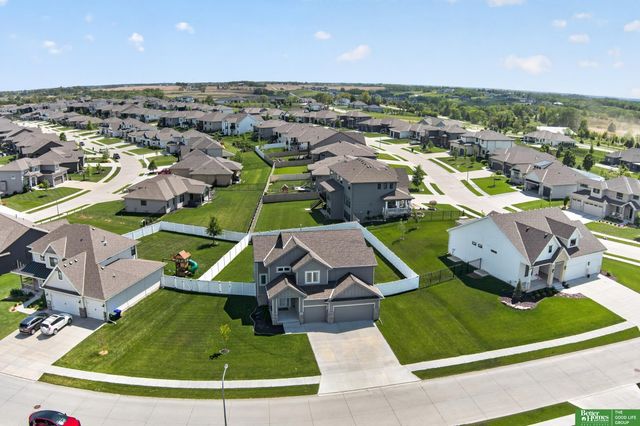 21819 G Street, Elkhorn, NE 68022