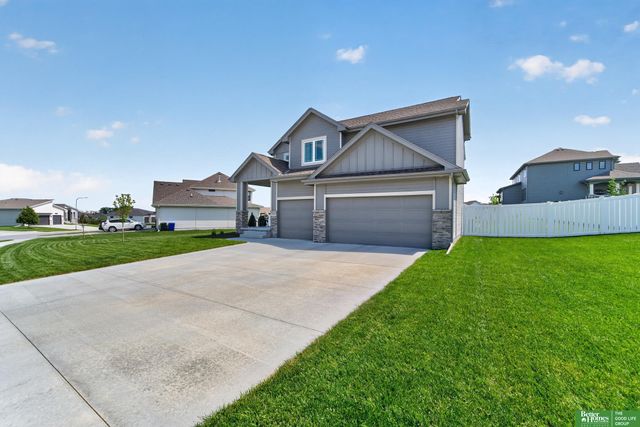 21819 G Street, Elkhorn, NE 68022