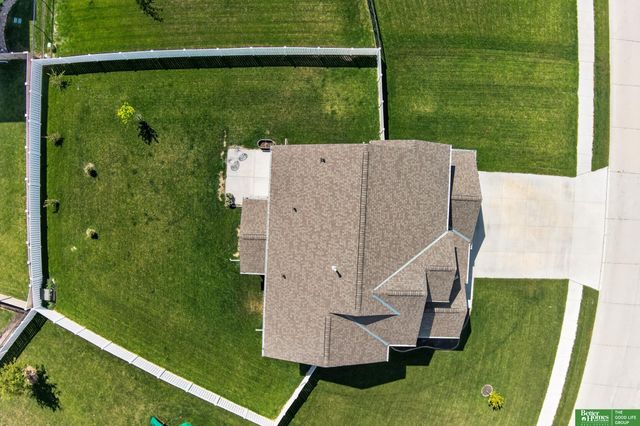 21819 G Street, Elkhorn, NE 68022