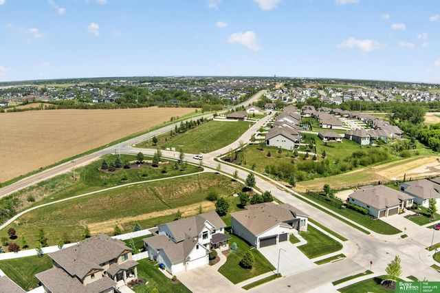 21819 G Street, Elkhorn, NE 68022