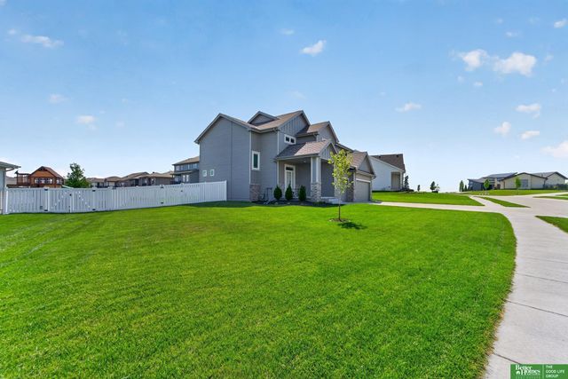 21819 G Street, Elkhorn, NE 68022