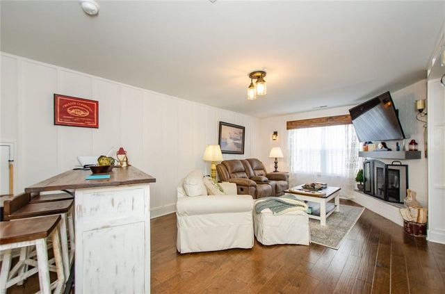 103 Academy Lane, Canton, GA 30114