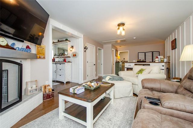 103 Academy Lane, Canton, GA 30114