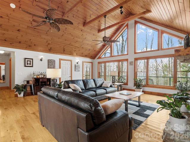 462 Little Mountain Road, Bakersville, NC 28705