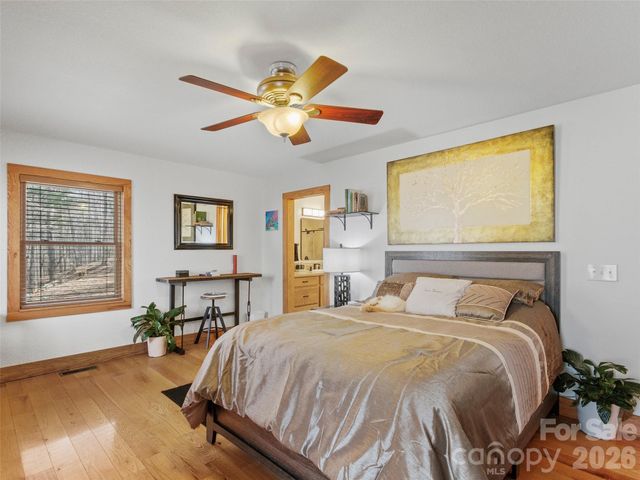 462 Little Mountain Road, Bakersville, NC 28705