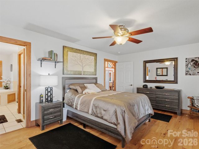 462 Little Mountain Road, Bakersville, NC 28705